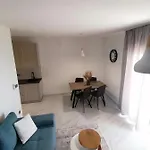 Jakov Апартаменты *