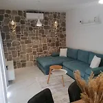 Jakov Апартаменты