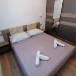 Апартаменты Jakov *