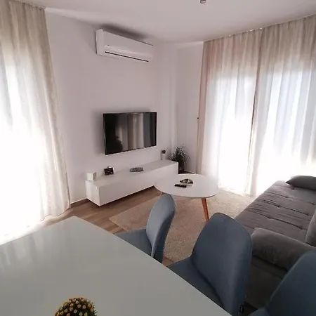 Jakov Apartment